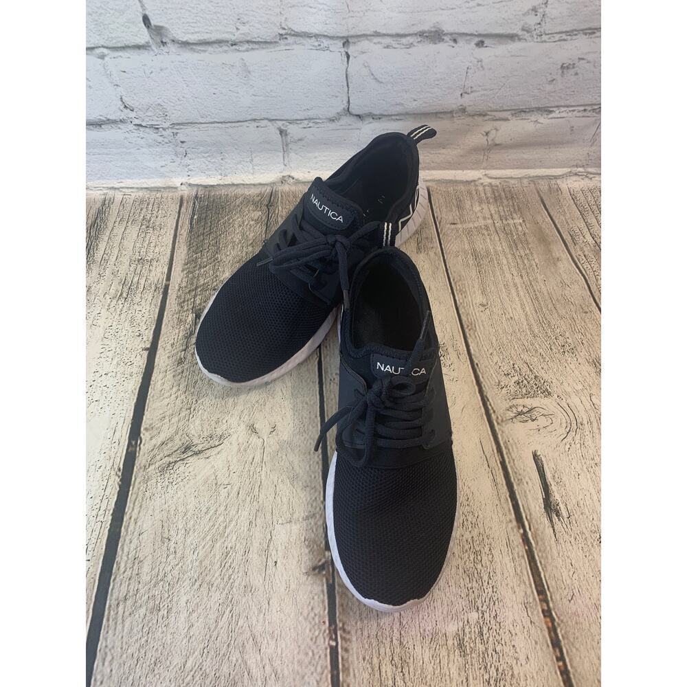 NAUTICA Women’s Navy Sneakers / Size: 5